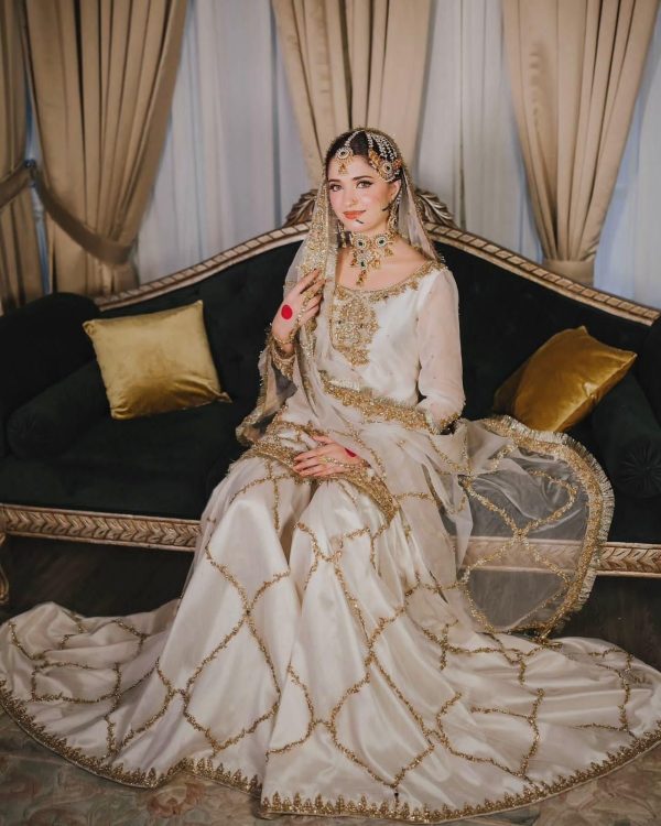 Elegant Luxury Work Unstitched Wedding Partywear White Golden Frock Dress Nikha Walima Engagement Mehndi Mayon Dress